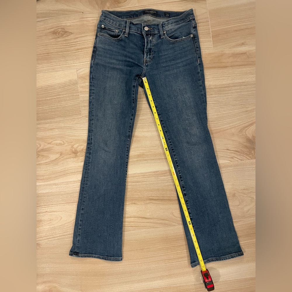 Lucky Brand Sweet Boot Cut Jeans - Size 6/28 Regular

Barely worn!